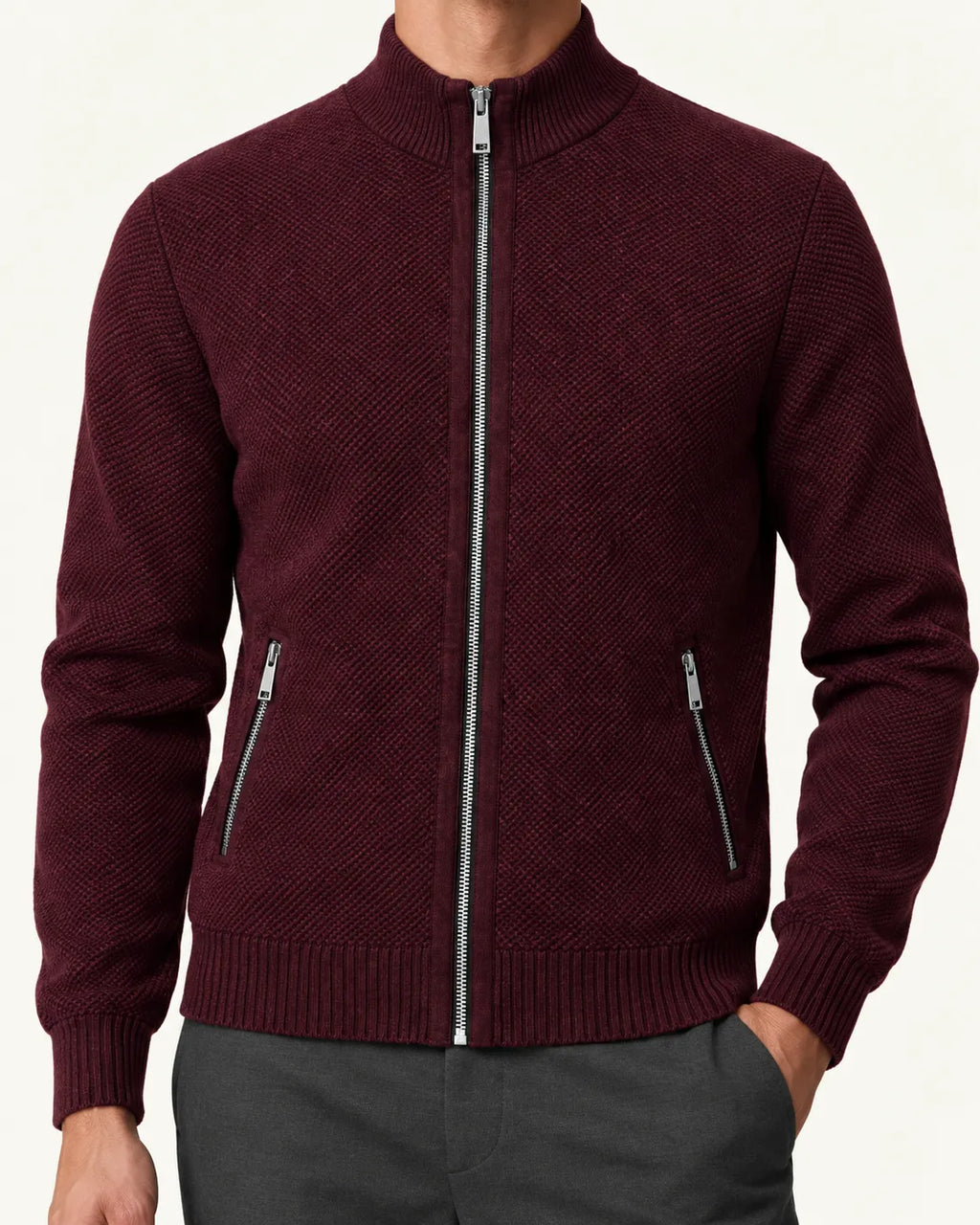 Burdeos | Cuello alto | Cárdigan con cremallera y forro polar – detalle