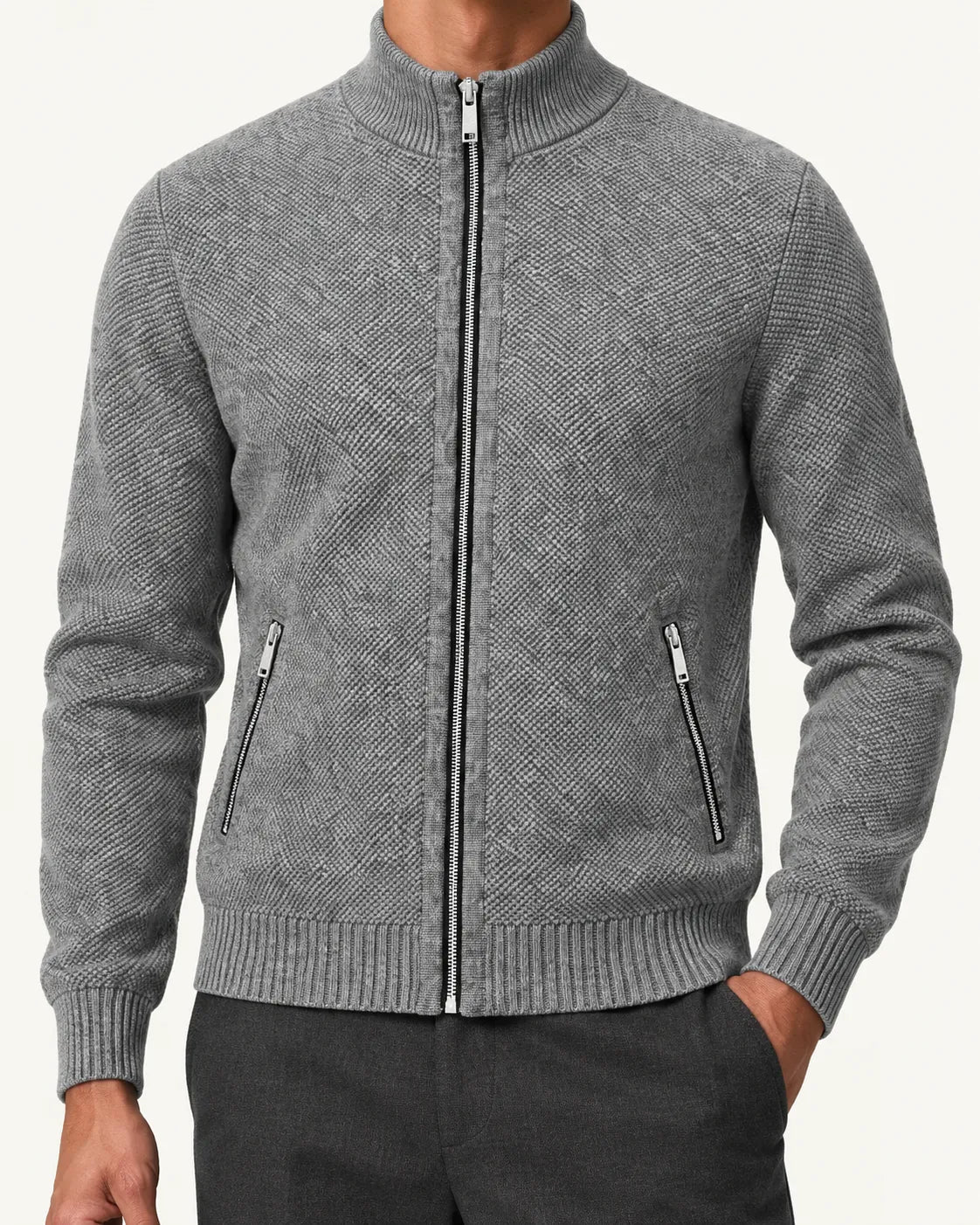 Gris claro | Cuello alto | Cárdigan con cremallera y forro polar – detalle