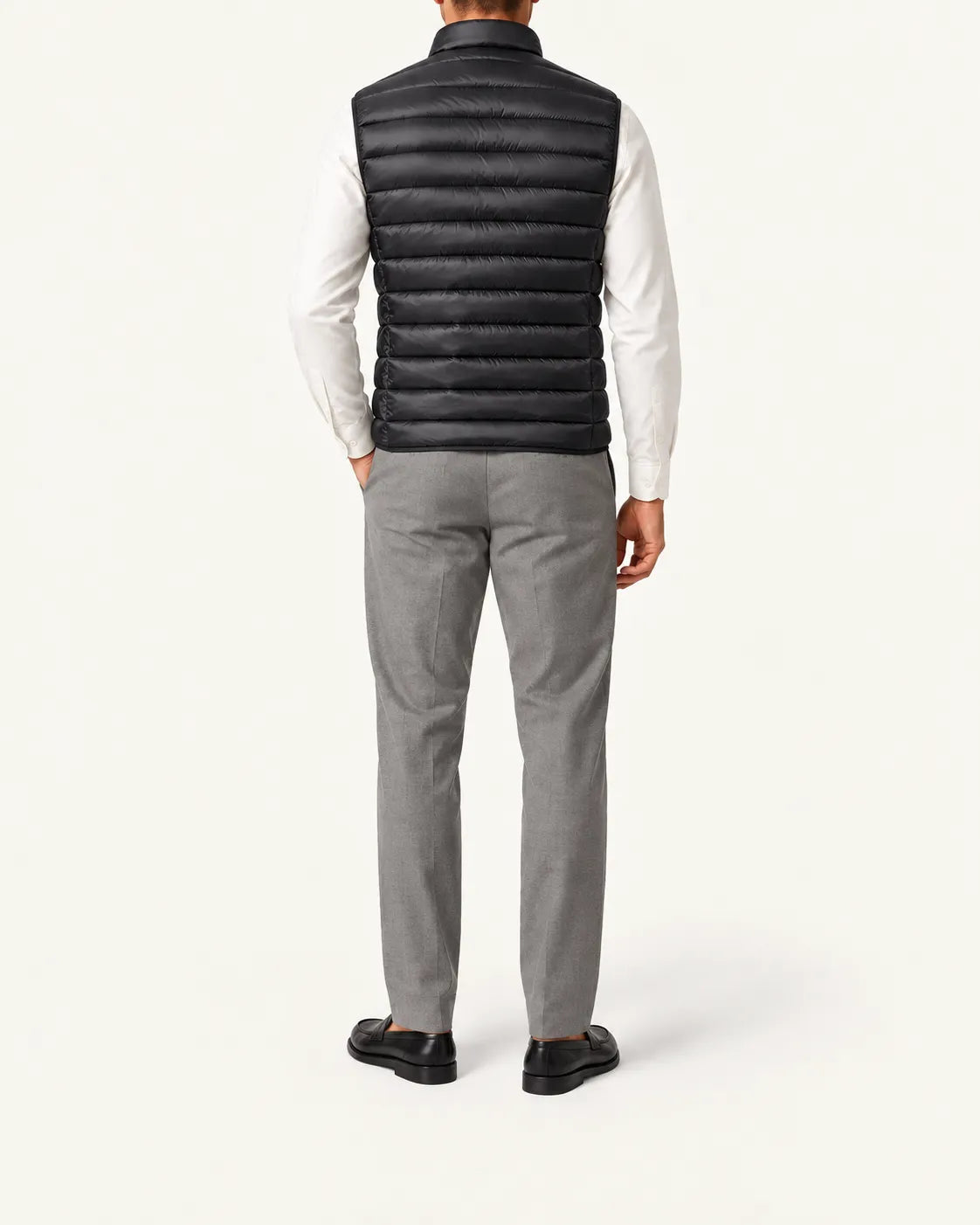 Negro | Chaleco acolchado ligero – vista trasera