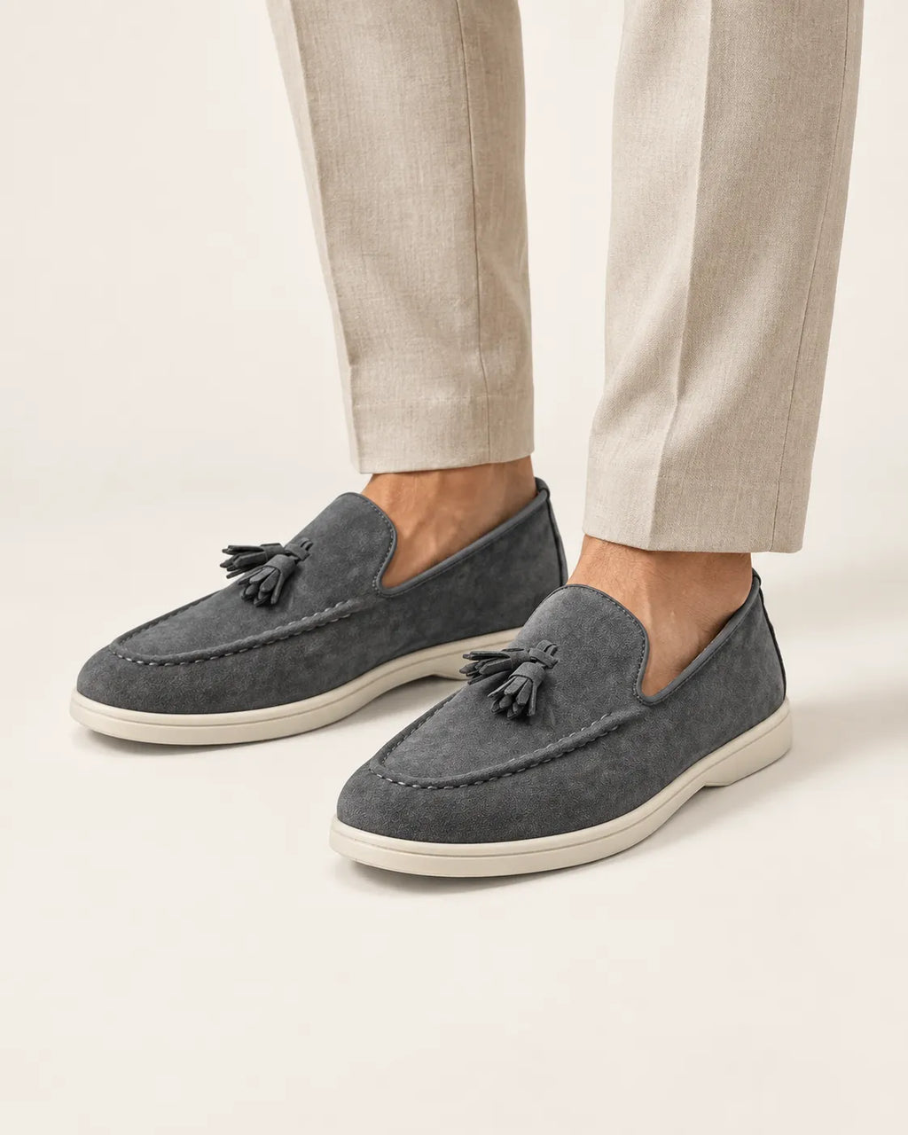 Gris | Con borlas | Mocasines efecto ante – puestos