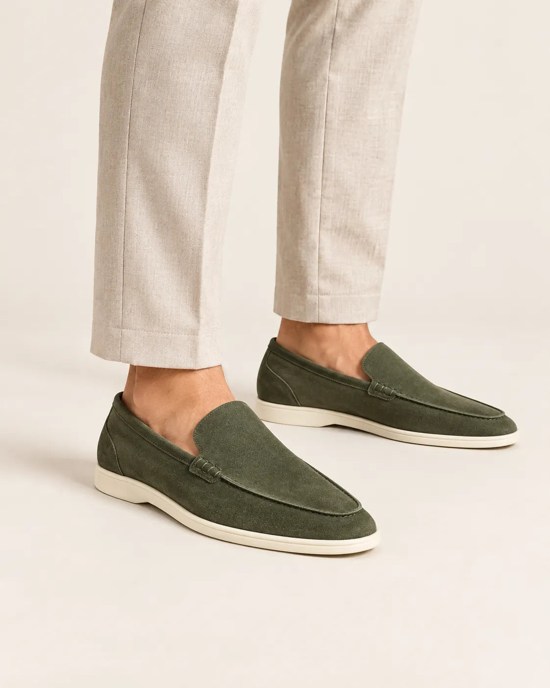 Verde oliva | Mocasines slip-on efecto ante – puestos