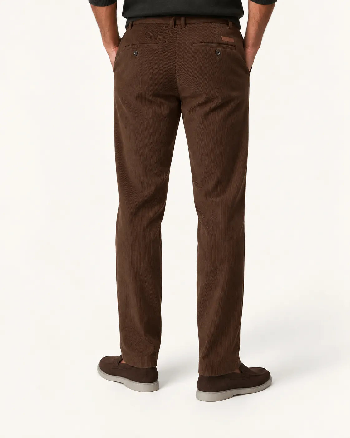 Marrón | Pantalón de pana de corte clásico – vista trasera