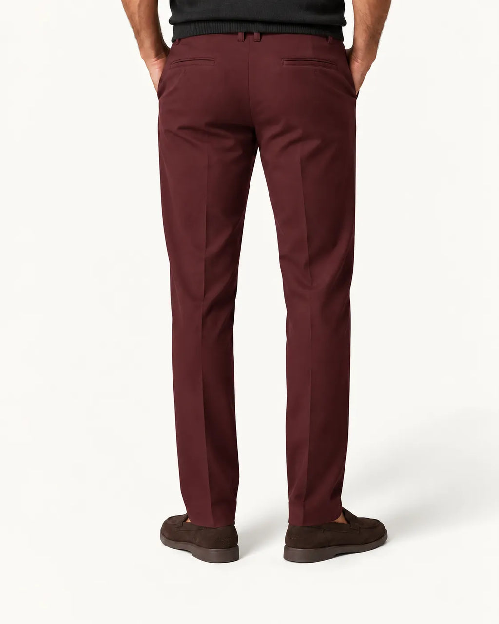 Burdeos | Pantalón de vestir elástico de corte recto – vista trasera